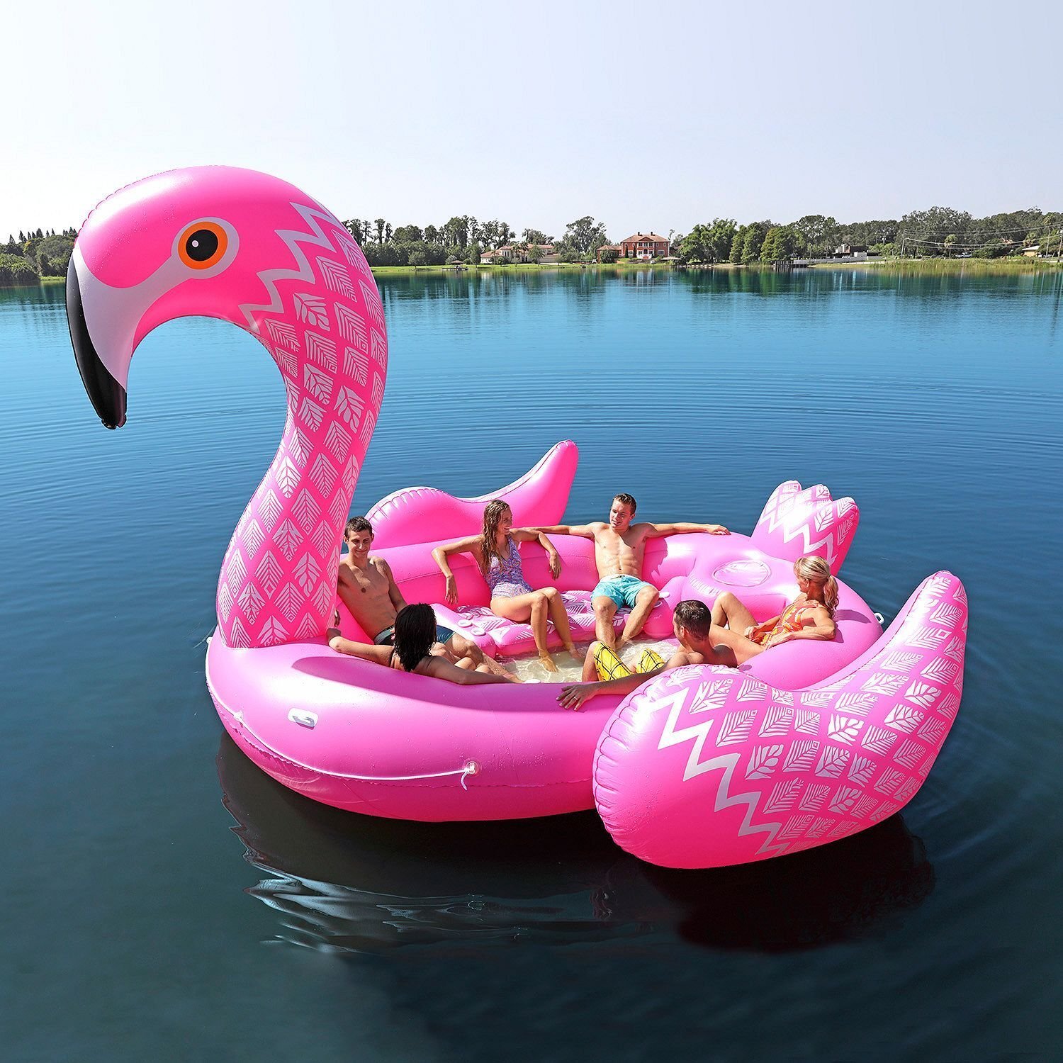 Va med i tävlingen om världens största Flamingo badmadrass